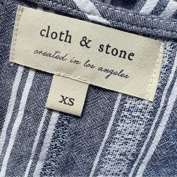 Cloth & Stone tie front blouse top linen striped - Picture 2 of 5